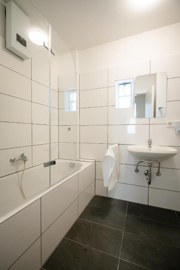 Old Town Apartment 2 Rooms/Baths Düsseldorf Dış mekan fotoğraf
