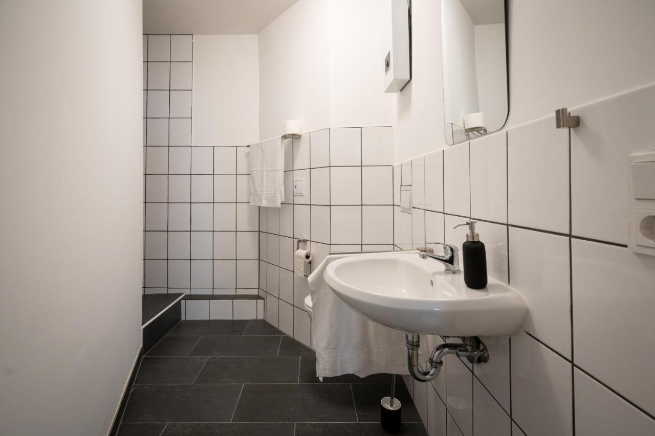 Old Town Apartment 2 Rooms/Baths Düsseldorf Dış mekan fotoğraf